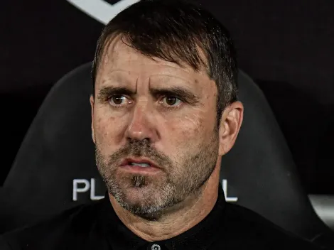 Bastidores do Internacional tem clima quente e mais pressão em Coudet