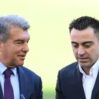 \'Tenho 100% de certeza\'; Xavi pede permanência de zagueiro no Barcelona