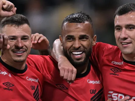 Corinthians busca por reforço e jogador do Athletico Paranaense vira opção