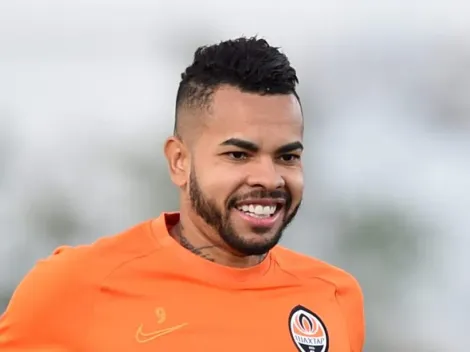 Torcida do Corinthians repercute novo clube de Dentinho