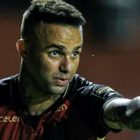 Luan rescinde contrato com o Vitória e fica livre no mercado