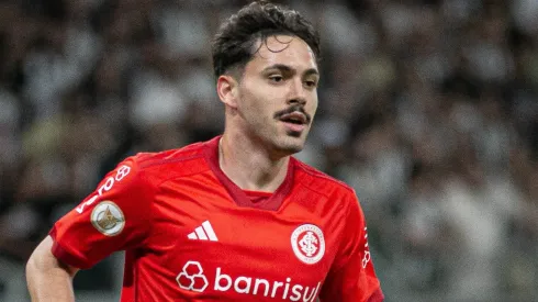 Rubro-Negro aceita pagar R$ 53 mi para tirar Maurício do Internacional. Foto: Fernando Moreno/AGIF