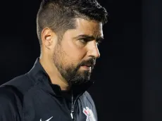 Corinthians atualiza situação de António Oliveira no comando técnico da equipe