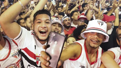 Torcedores do São Paulo apontam os cinco times que mais detestam no futebol brasileiro. (Photo by Alexandre Schneider/Getty Images)