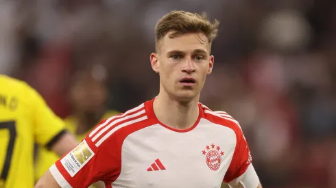 Bayern de Munique aceita negociar Kimmich com o Barcelona, mas pede jogador em troca. (Photo by Alexander Hassenstein/Getty Images)