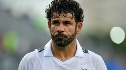 Diego Costa tem conversas com novo clube em reunião e saída do Grêmio pode acontecer. Foto: Thiago Ribeiro/AGIF