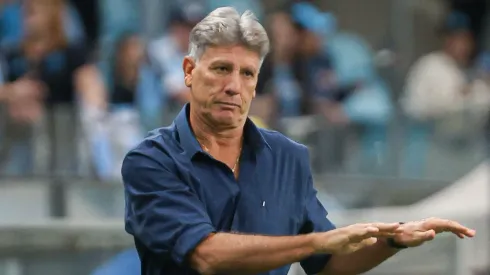 Renato Portaluppi faz acusação contra a arbitragem. Foto: Maxi Franzoi/AGIF