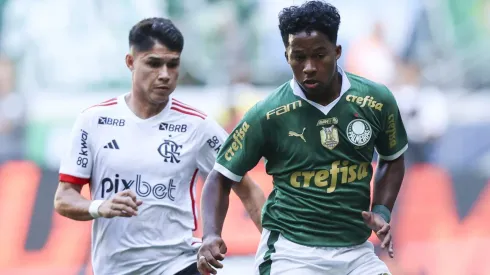 Luiz Araujo of Flamengo and Endrick of Palmeiras (Photo by Alexandre Schneider/Getty Images)