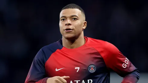 Mbappé recebe forte recado de jogador do Real Madrid: Vou esmagar ele. (Photo by Alex Pantling/Getty Images)