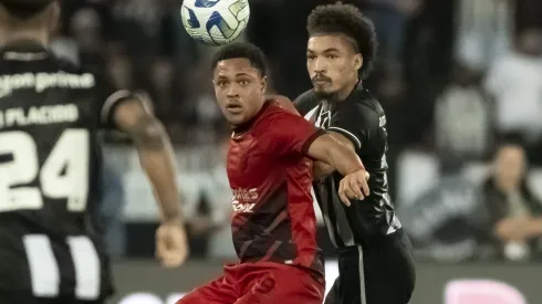 Botafogo se torna o favorito a anunciar brasileiro sem espaço na Europa. Foto: Jorge Rodrigues/AGIF