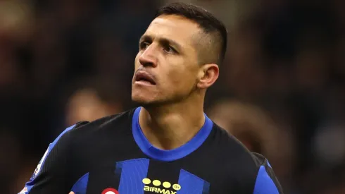 Rival supera o Flamengo e abre conversas para contratar Alexis Sánchez (Photo by Marco Luzzani/Getty Images)