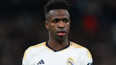 Real Madrid decide se desfazer de meio-campista e decisão deixa Vinicius Jr. chateado. (Photo by David Ramos/Getty Images)
