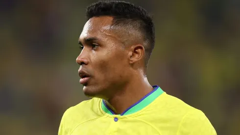 Alex Sandro deixa o São Paulo de lado e prioriza acordo com outro clube (Photo by Julian Finney/Getty Images)