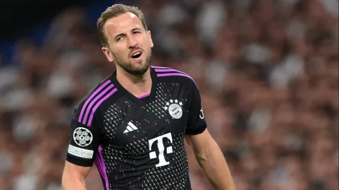 VAR vilão, Efeito Kane e marca histórica: Torcedores elegem o maior culpado pela derrota do Bayern na Champions.(Photo by David Ramos/Getty Images)