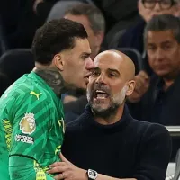 Ederson discorda de Guardiola no City, chuta o balde e sai muito irritado do jogo hoje