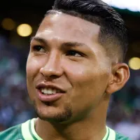 Rival do Palmeiras abre negociações pela contratação do atacante Rony