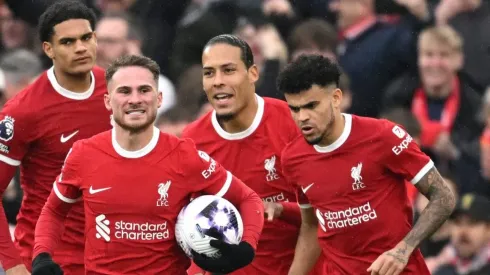 Liverpool toma decisão oficial após Luis Díaz se oferecer ao Barcelona.