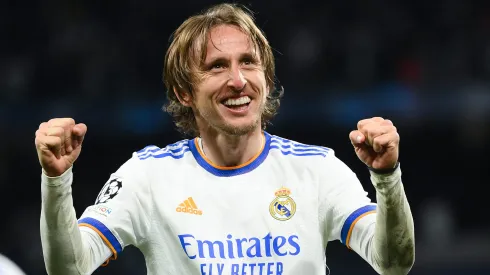 Modric atuando com a camisa do Real Madrid.