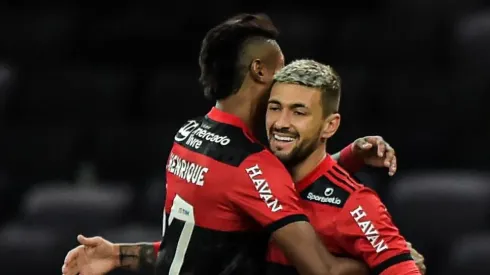 Flamengo estuda vender ídolo do elenco para trazer Michael de volta. Foto: Thiago Ribeiro/AGIF