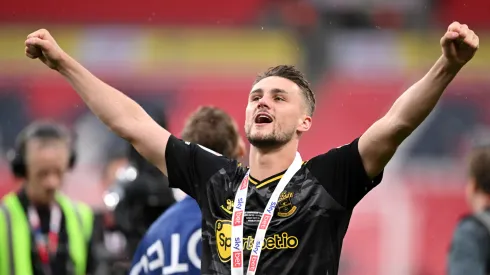 Jogador foi negociado em definitivo pelo City (Foto: Mike Hewitt/Getty Images)