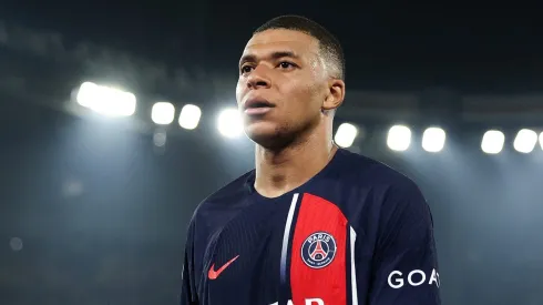 Real Madrid: Mbappé faz novo pedido a Florentino Pérez, mas enfrenta problemas.