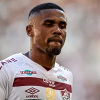 Ex-Grêmio, Douglas Costa é procurado por novo clube e pode deixar o Fluminense