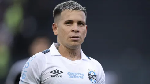 Soteldo 'indica' Rafael Carioca, do Tigres, para o Grêmio. Foto: Jorge Rodrigues/AGIF