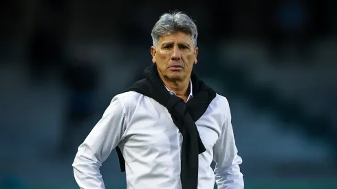 Renato 'ignorou' assunto em coletiva no Grêmio (Foto: Lucas Uebel/Grêmio/Divulgação)