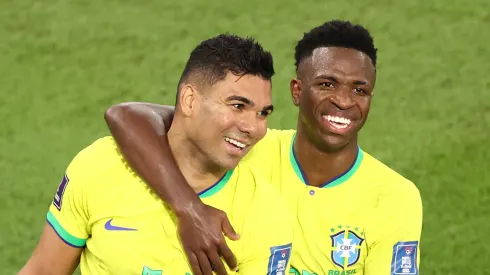 Casemiro se aproxima de deixar o Manchester United em acordo de R$ 534 milhões.