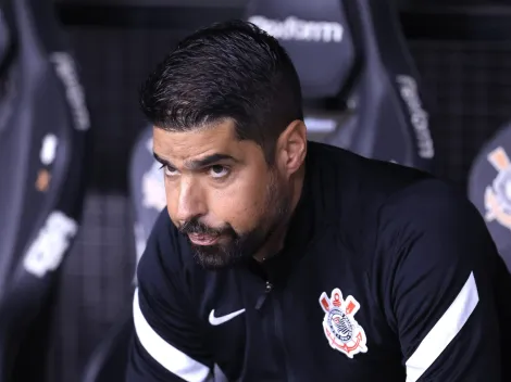 Bastidores: Pessoas do Corinthians estão insatisfeitas com António, diz jornalista