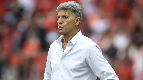 Renato Portaluppi ainda briga pela vaga nas oitavas de final da Libertadores.