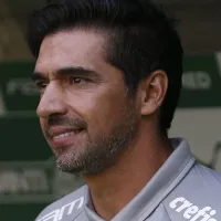 Palmeiras surpreende no mercado da bola e tenta a contratação de atacante do Corinthians