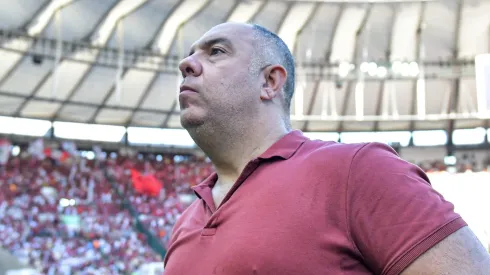 Marcos Braz votou a favor da reforma do estádio do Vasco e fez apelo.