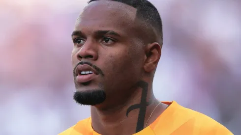 Carlos Miguel acerta com novo clube e deixa o Corinthians após quase três anos.