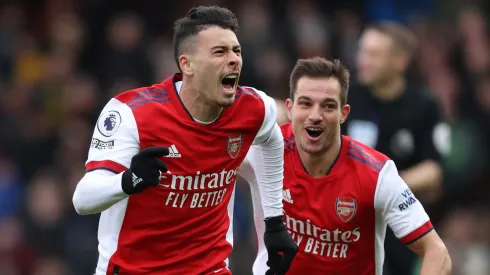 Gabriel Martinelli  E Cedric SOARES Do Arsenal (Photo by Julian Finney/Getty Images)