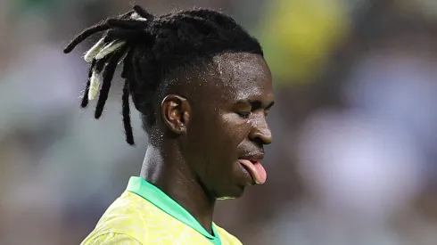 PSG 'esquece' Vinícius Júnior e decide contratar outra jovem estrela do futebol mundial. (Photo by Omar Vega/Getty Images)