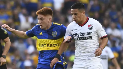 Valentin Barco do Boca Juniors efor the Francisco Gonzalez do Newell's Old Boys<br />
(Photo by Rodrigo Valle/Getty Images)