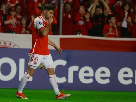 Internacional: Alario volta após problema no ombro