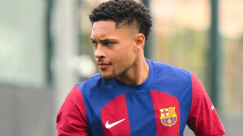 Barcelona negocia saída de Vitor Roque para destino que surpreendente.