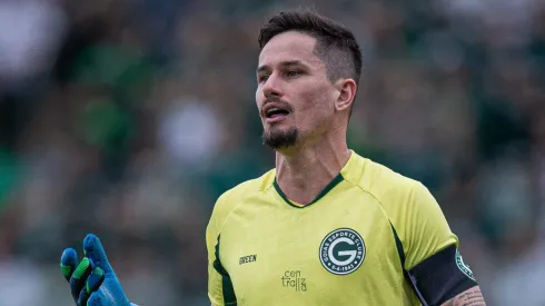 Corinthians está fechando a contratação de Tadeu e mais um goleiro, revela Neto. Foto: Heber Gomes/AGIF