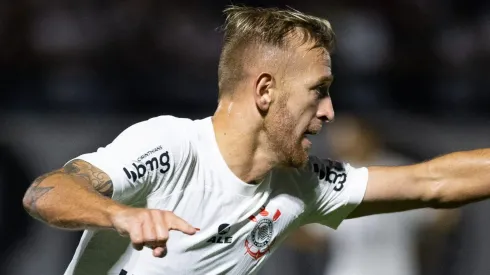 SP - BRAGANCA PAULISTA - 20/04/2024 - BRASILEIRO A 2024, BRAGANTINO X CORINTHIANS - Pedro Henrique jogador do Corinthians durante partida contra o Bragantino no estadio Nabi Abi Chedid pelo campeonato Brasileiro A 2024. Foto: Fabio Moreira Pinto/AGIF