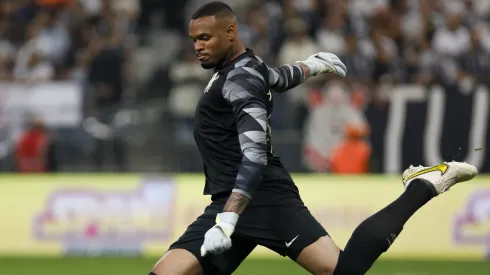 Carlos Miguel deve deixar o Corinthians para atuar na Premier League.