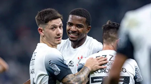 Cruzeiro decide contratar grande destaque do Corinthians após fracasso por Dudu, do Palmeiras. Foto: Leonardo Lima/AGIF