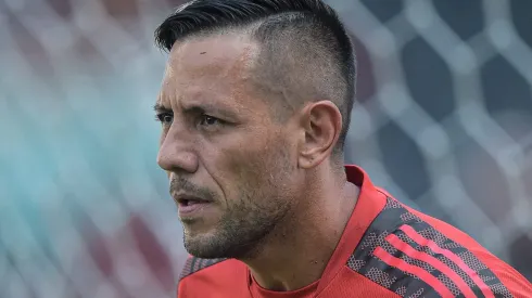 Gigante brasileiro encaminha acerto com o goleiro Diego Alves, ídolo do Flamengo.