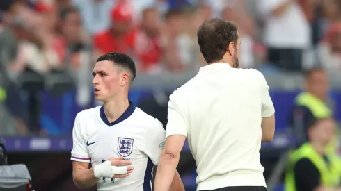 Phil Foden é substituído por Gareth Southgate. Foto: Richard Pelham/Getty Images
