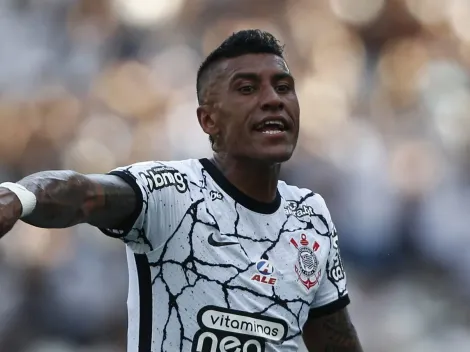 Paulinho se oferece para jogar no Atlético-MG e recebe resposta