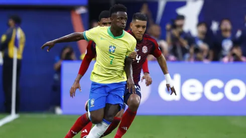 Vini Jr. não teve uma boa atuação pela seleção brasileira. (Photo by Ronald Martinez/Getty Images)