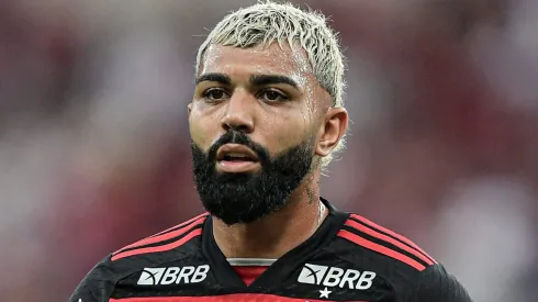 Rival pode buscar acordo com o Flamengo para anunciar Gabigol no mês de julho.
