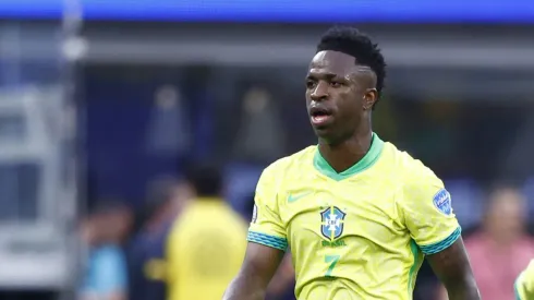 Vini Jr passa apagado no empate do Brasil. Foto: Ronald Martinez/Getty Images