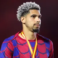 Barcelona: Ronald Araújo não responde oferta de renovação e clube pensa em vendê-lo